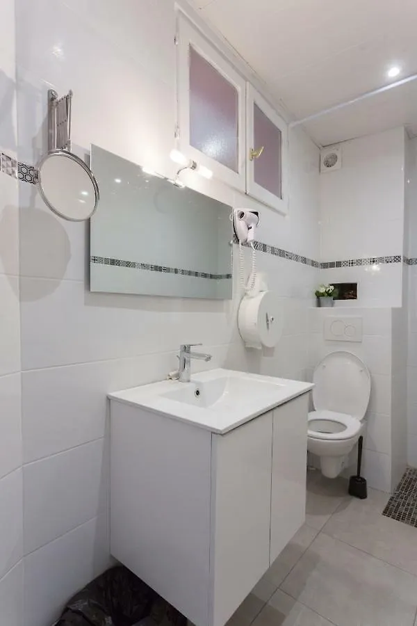 **  פריז Hotel Europe Blv צרפת
