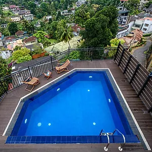 Hotel Queens Mount Ridge Kandy