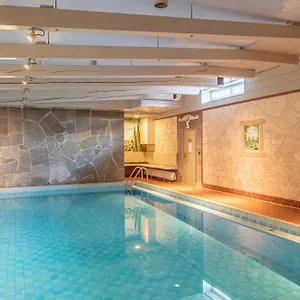 hotel-am-schlosspark-zum-kurfurst.com-bavaria.com/