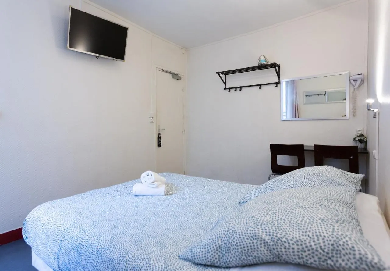 Hotel Europe Blv Paris 2*,