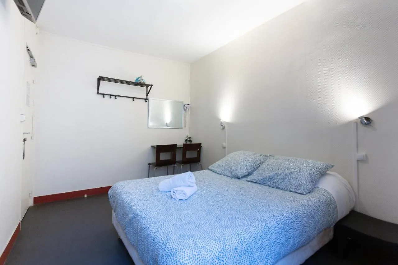 Hotel Europe Blv Paris 2*,